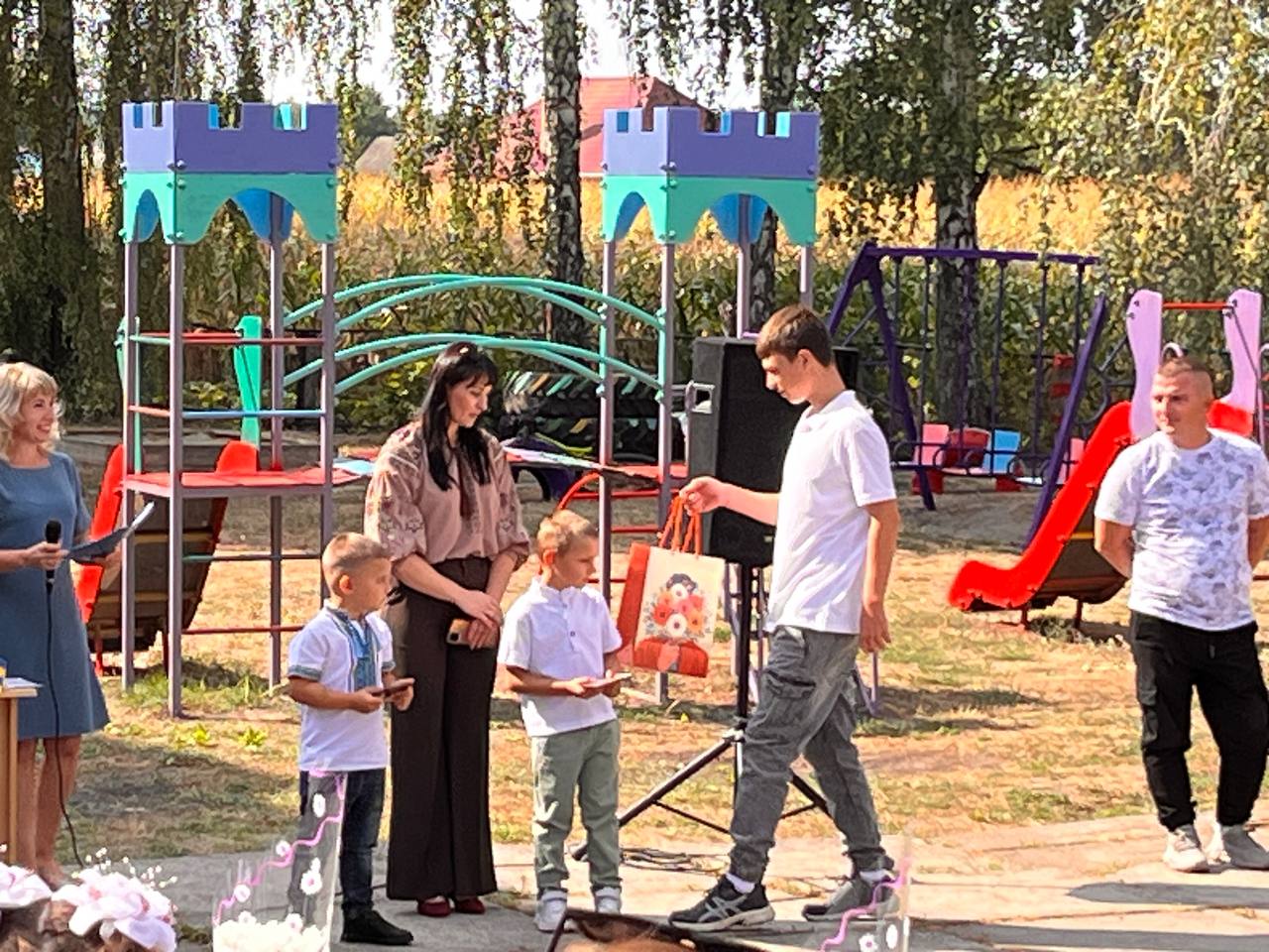 Теплі миті свята для наймолодших школярів